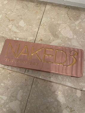 Urban Decay Naked3 Eyeshadow Palette - Rose Metallic